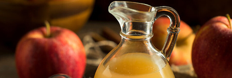 Appelazijn met kurkuma en cayennepeper